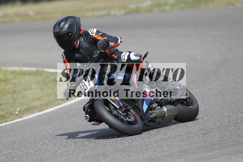 /37 09.08.2026  Pluess Motosport ADR/Freies Fahren/187